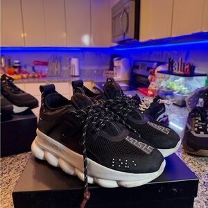 Versace chain reaction